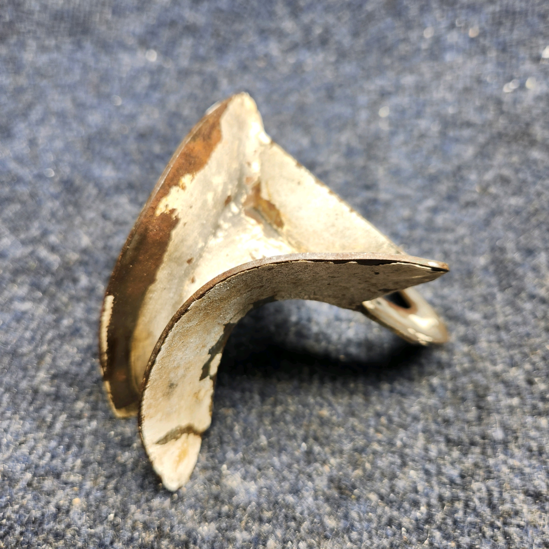 Used aircraft parts for sale, 67107-000 Piper PA32RT-300 NOSE GEAR ALIGNER GUIDE BRACKET