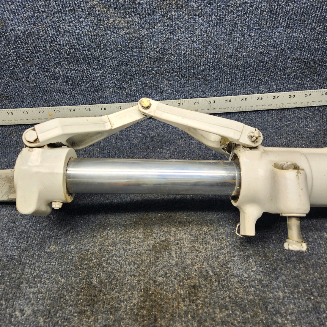 Used aircraft parts for sale, 96766-017 Piper PA32RT-300 MAIN GEAR STRUT ASSY RH W/ TORQUE LINKS