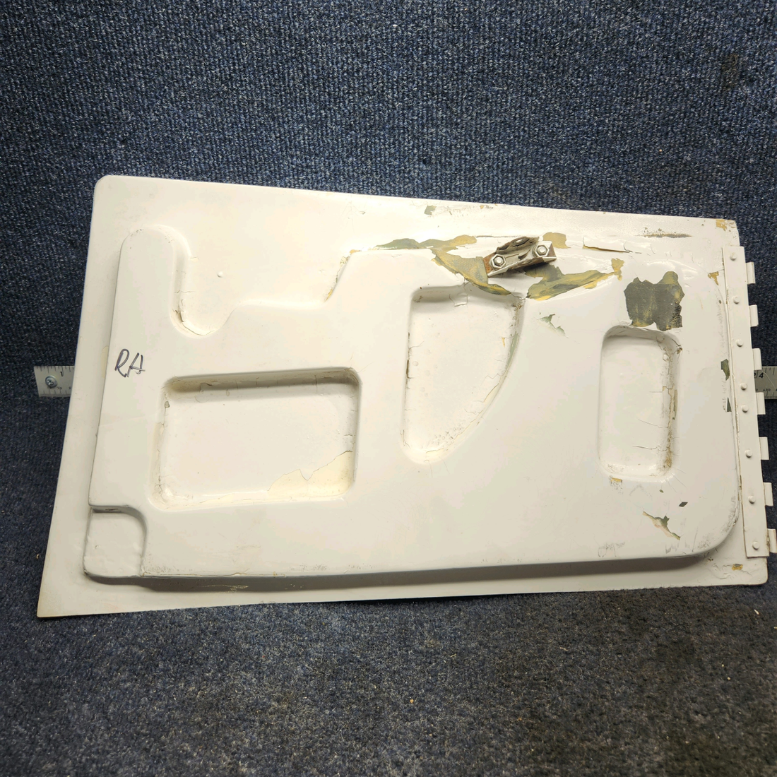 Used aircraft parts for sale, 7090-011 Piper PA32RT-300 RH MAIN GEAR DOOR ASSEMBLY