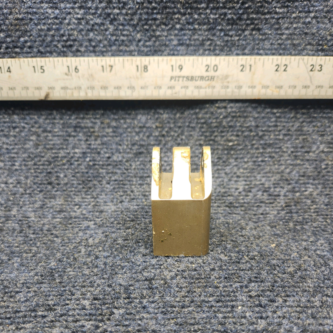 Used aircraft parts for sale, 950092-501 Mooney M20J LUG ENGINE RETRACT