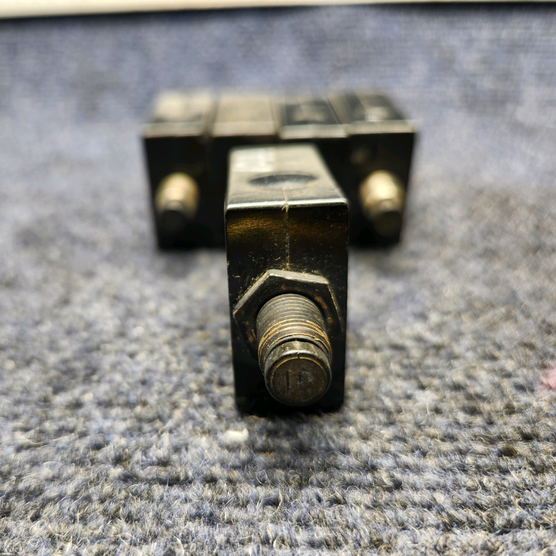 Used aircraft parts for sale, S1232-210 Wood Electric PUSH TO RESET CIRCUIT BREAKER 10A "PRICE PER EACH"