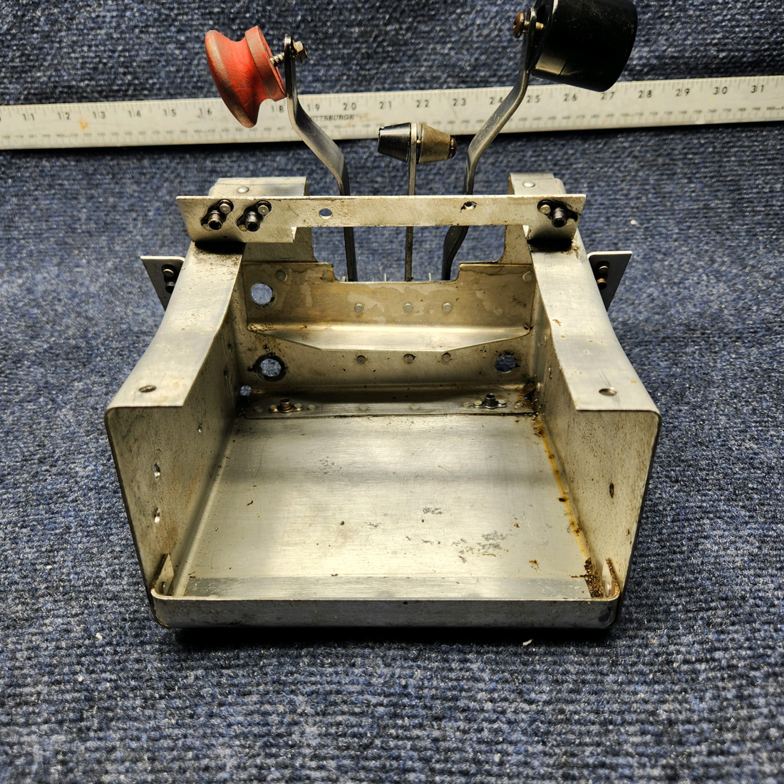 Used aircraft parts for sale, 169-940017-5 Beechcraft C23 SUNDOWNER ENGINE CONTROL QUADRANT