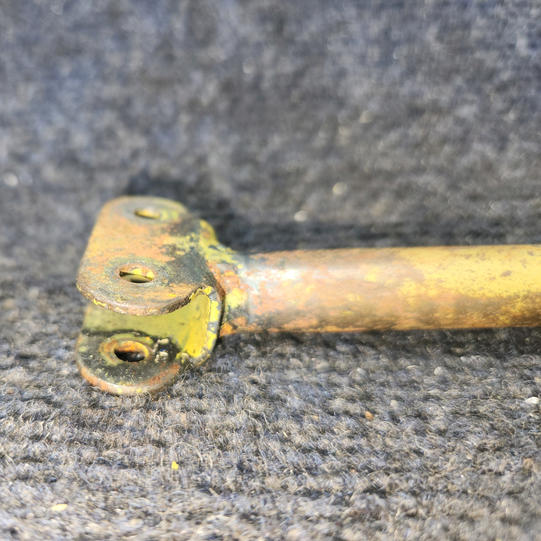 Used aircraft parts for sale, 914016-000 Mooney M20J Bellcrank Assy