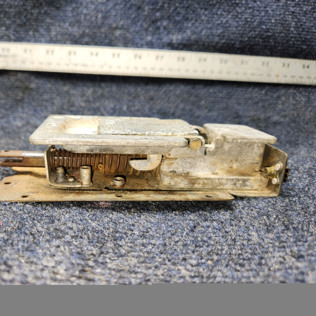 Used aircraft parts for sale, 0517012-7 Cessna 172RG CABIN DOOR LATCH ASSEMBLY LH