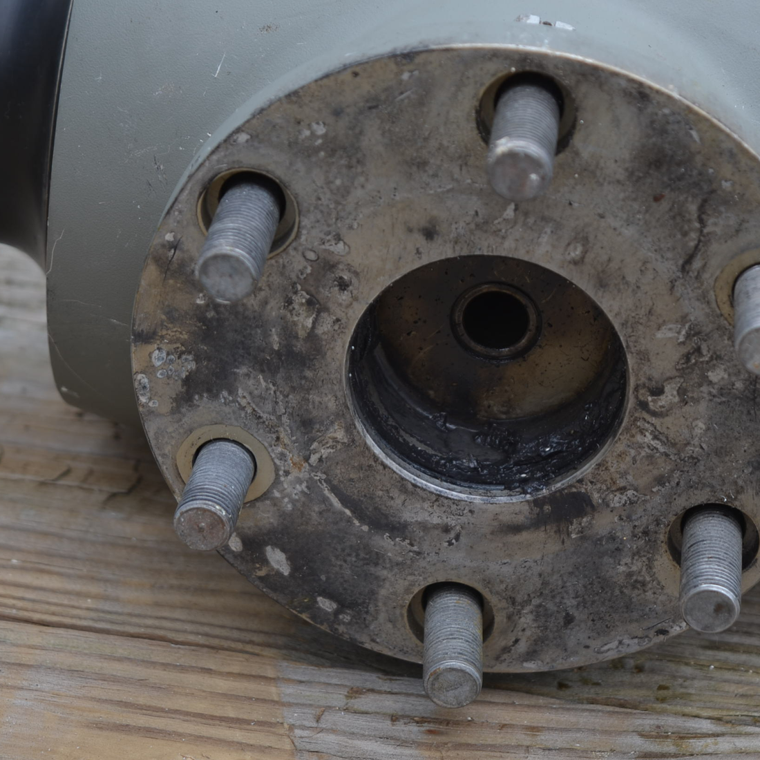 Used aircraft parts for sale, B2D34C214-B Cessna 172RG MCCAULEY - 2 BLADE PROPELLER (HUB PARTS ONLY SEE DETAILS)
