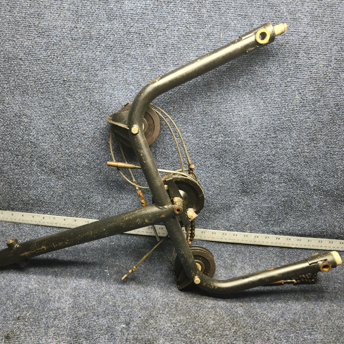 Used aircraft parts for sale, 2460033-1 CESSNA C172RG CONTROL COLUMN ASSEMBLY