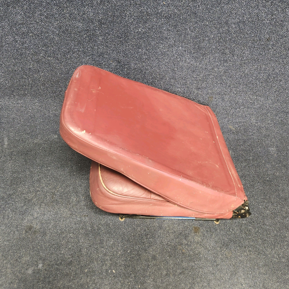 Used aircraft parts for sale, 79479-012 Piper PA32RT-300 PASSENGER SEAT REAR LH
