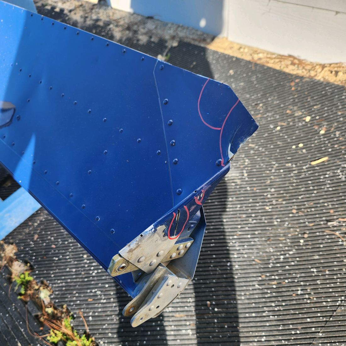 Used aircraft parts for sale, 240014-509 Mooney M20K FLAP ASSEMBLY LH SEE PHOTOS FOR DETAILS SOME SCRATCHES