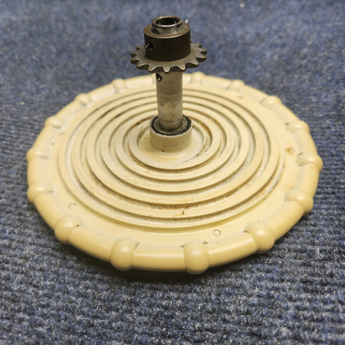 Used aircraft parts for sale, 169-524022 Beechcraft C23 SUNDOWNER BEECHCRAFT 76 ELEVATOR TRIM TAB WHEEL ASSEMBLY
