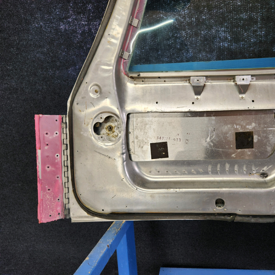 Used aircraft parts for sale, 310225-503 Mooney M20J CABIN DOOR STRUCTURE