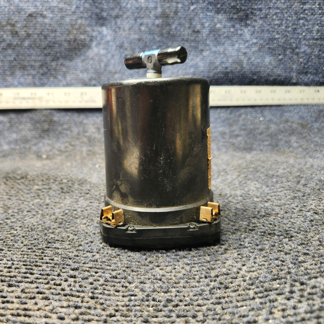 Used aircraft parts for sale, 7000 United Instruments Piper PA28-161 Vertical Speed Indicator - Code: C.26