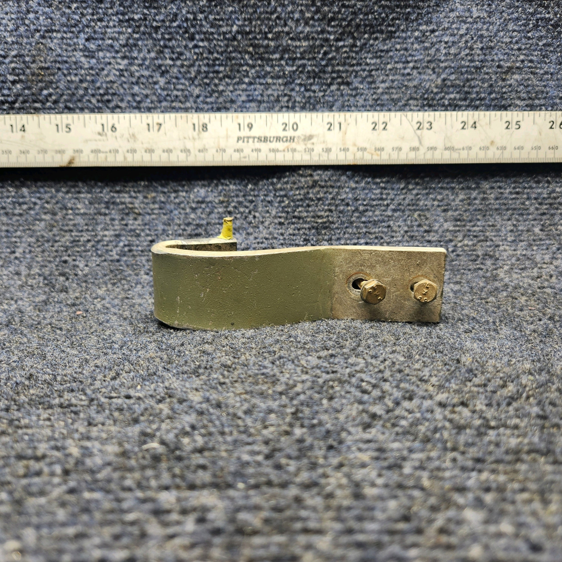 Used aircraft parts for sale, 0711102 CESSNA 172K BAGGAGE DOOR HINGE ASSEMBLY