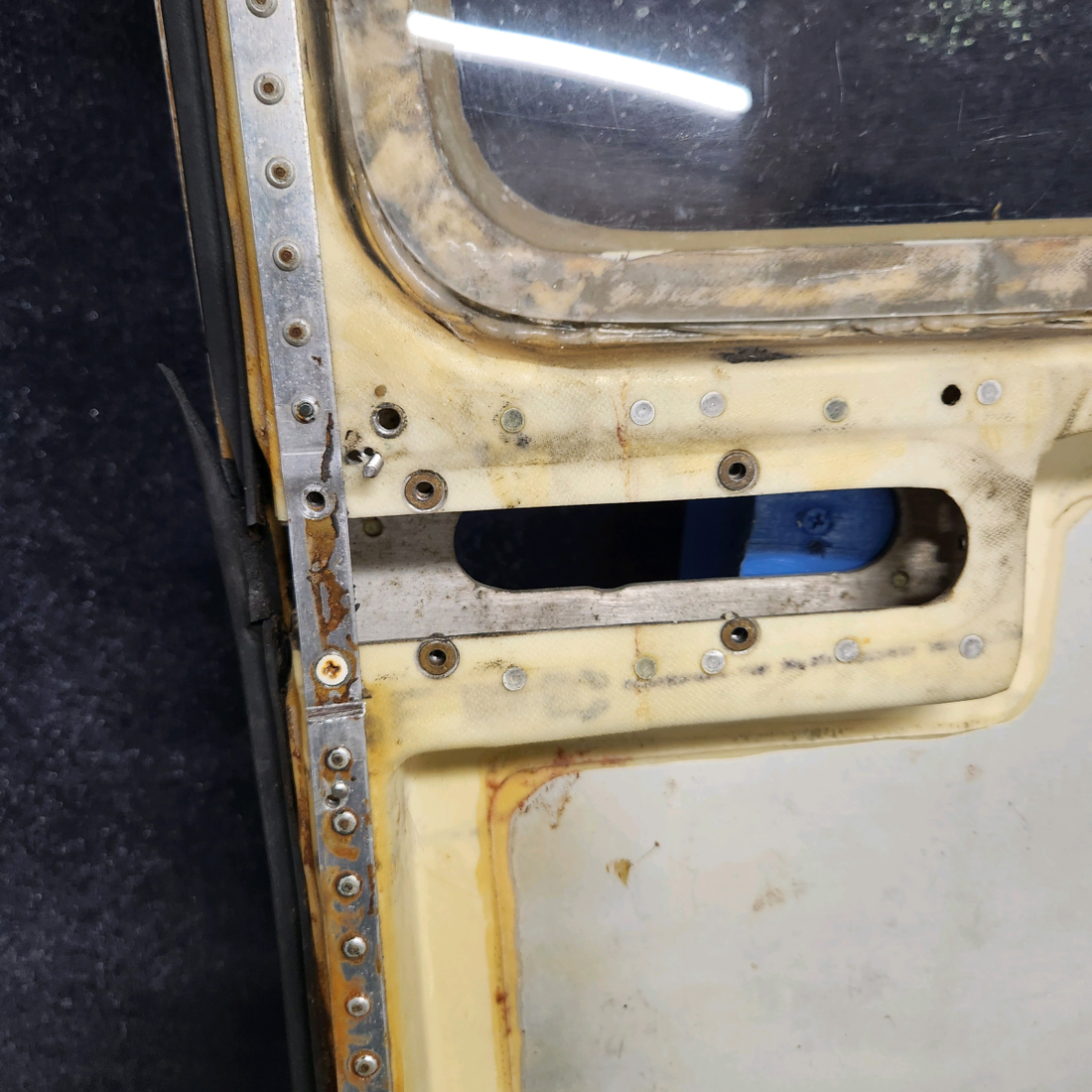 Used aircraft parts for sale, 169-420036-619 Beechcraft C23 SUNDOWNER LH DOOR ASSY