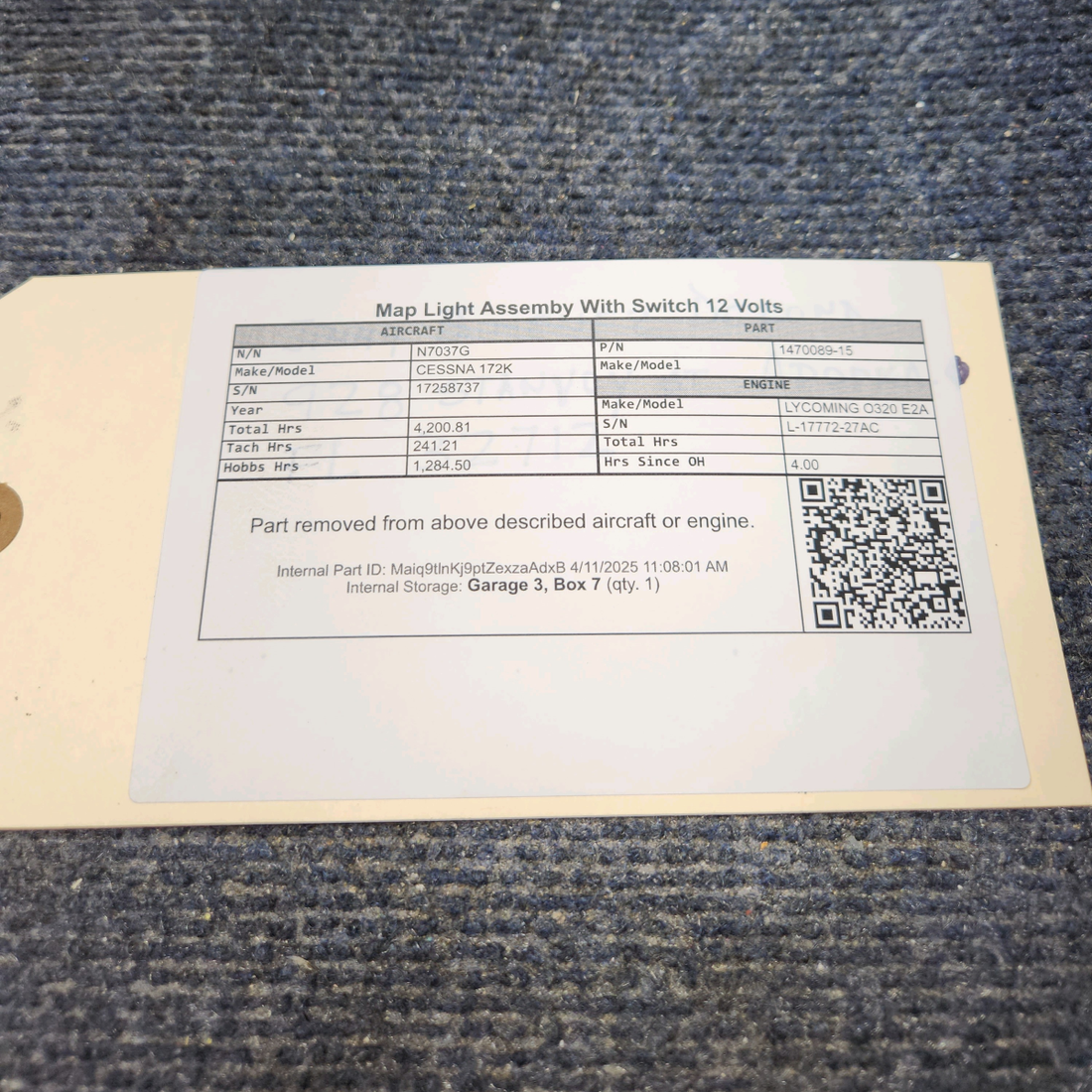 Used aircraft parts for sale, 1470089-15 CESSNA 172K Map Light Assemby With Switch 12 Volts
