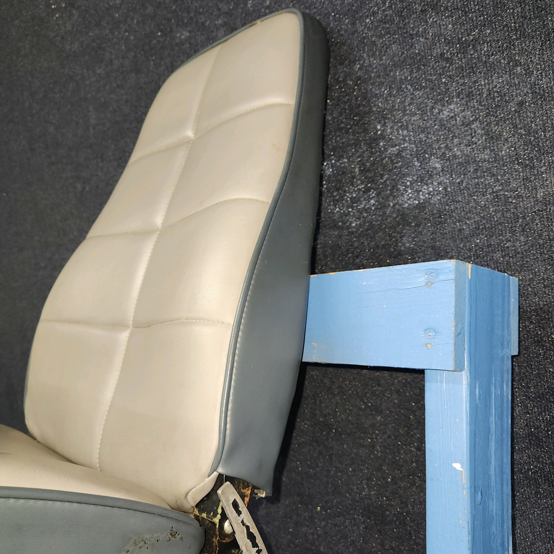 Used aircraft parts for sale, 79337-022 Piper PA28-161 Copilot Seat Assy Front - RH