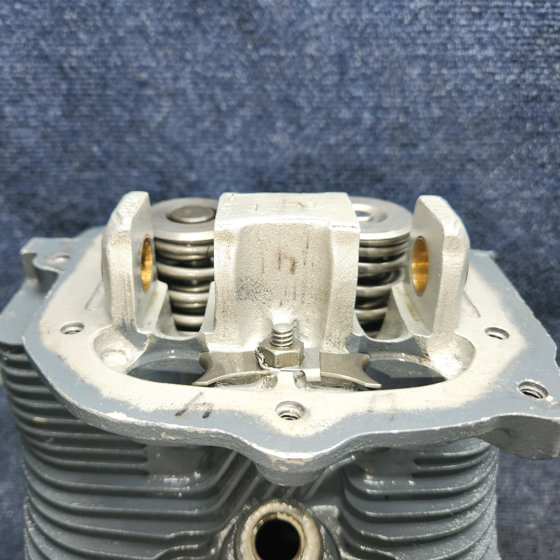 Used aircraft parts for sale, LW12416 Lycoming CESSNA 172K CYLINDER WIDE DECK USED IN O-320 SERIES CHROME -10 HRS ONLY