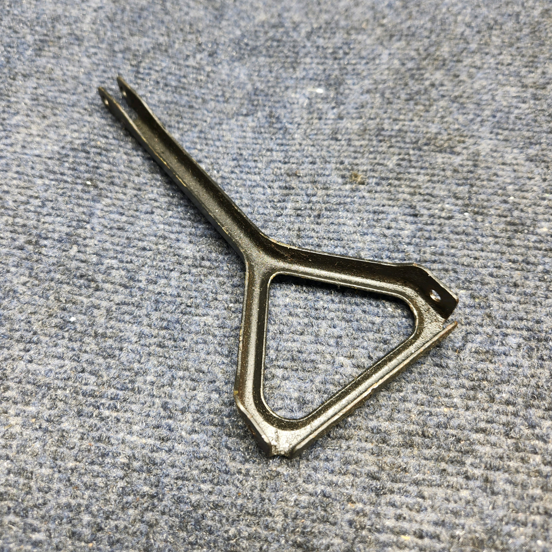 Used aircraft parts for sale, 0411564 Cessna CESSNA C172RG RUDDER PEDAL ARM