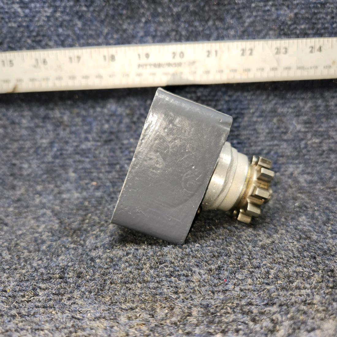 Used aircraft parts for sale, 61098 , 72970 CESSNA 172K PUMP ADAPTER AND GEAR ASSEMBLY