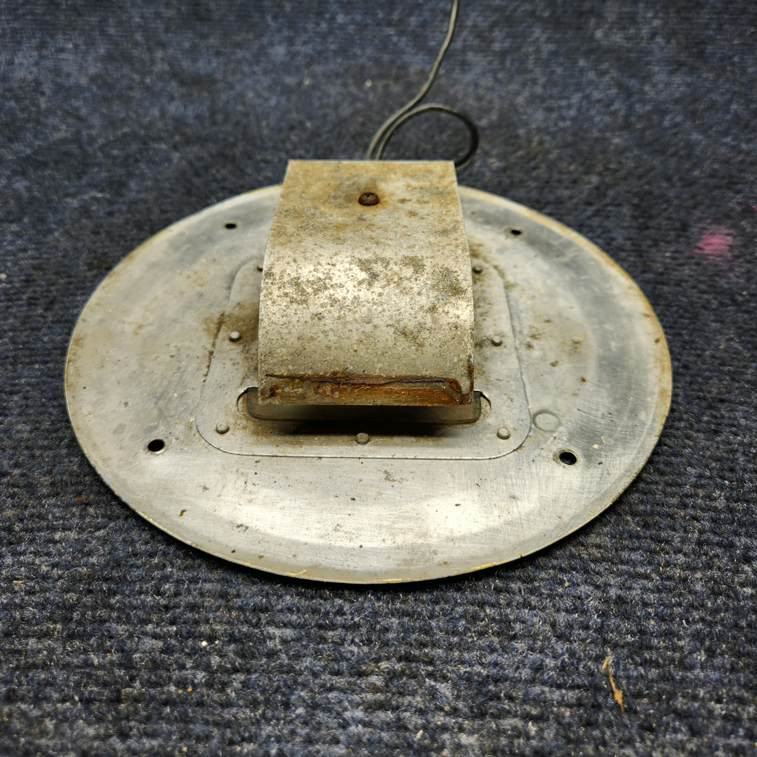 Used aircraft parts for sale, 0521101-2 & 0700616-1 CESSNA C172RG PLATE ASSY COURTESY W/ LIGHT (VOLTS: 14-28)