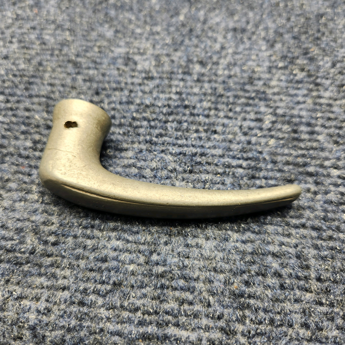 Used aircraft parts for sale, 1040BCH Beechcraft C23 SUNDOWNER CABIN DOOR LATCH INTERIOR HANDLE