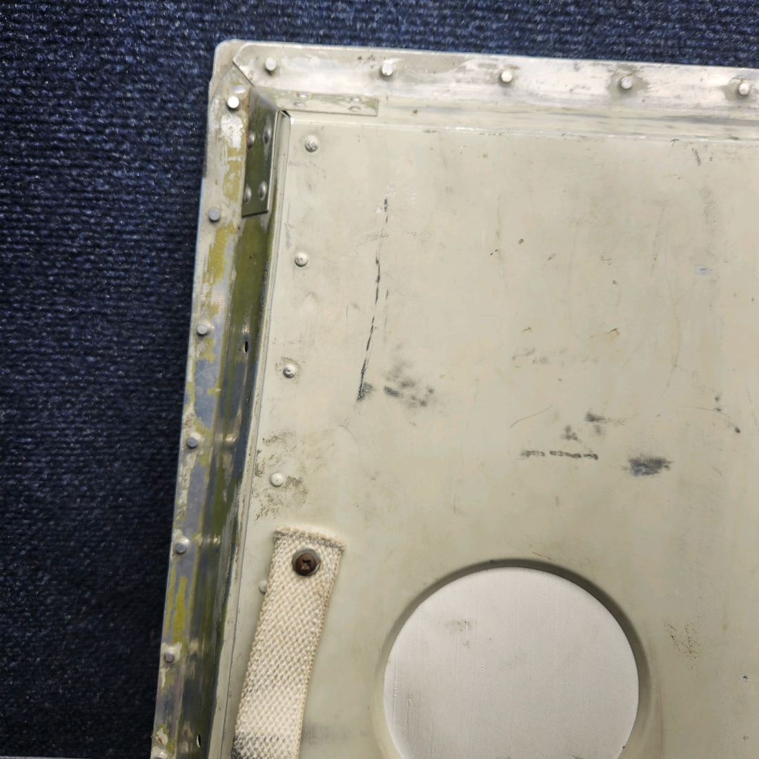 Used aircraft parts for sale, 66793-018 Piper PA28-161 Baggage Door Assembly – Sold with Lock