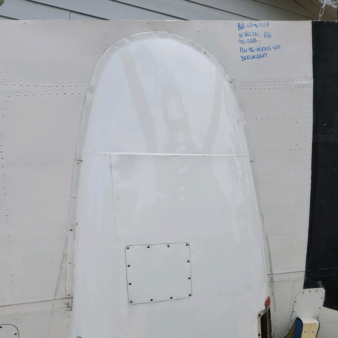Used aircraft parts for sale, 96-110005-610 BEECHCRAFT 95-55B RH WING ASSY-"SEE PHOTOS FOR DETAIL" - SOLD COMPLETE OR PARTS OF WING.