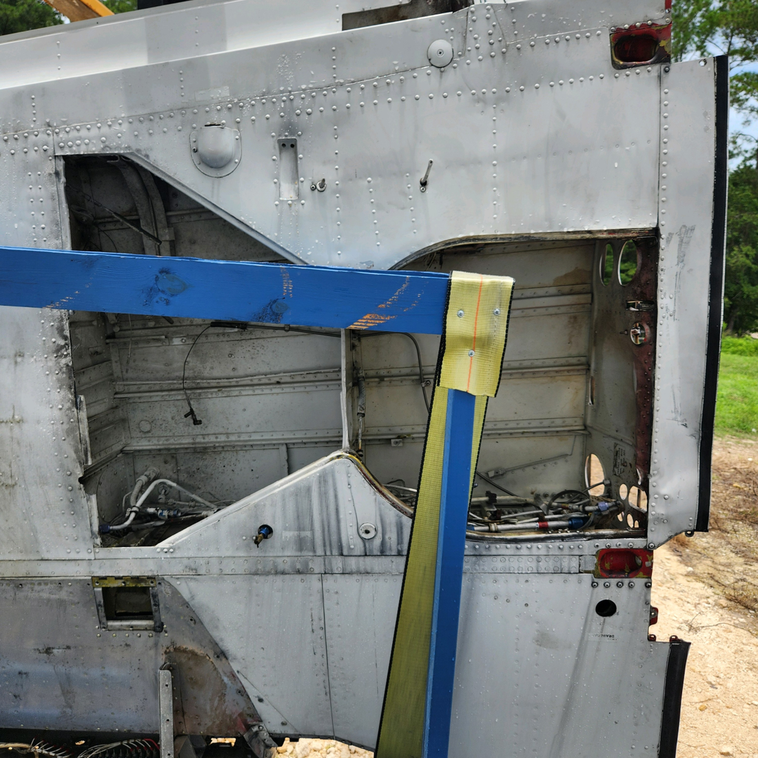 Used aircraft parts for sale, 96-110005-609 BEECHCRAFT 95-55B LH WING ASSY-"SEE PHOTOS FOR DETAIL" - SOLD COMPLETE OR PARTS OF WING.