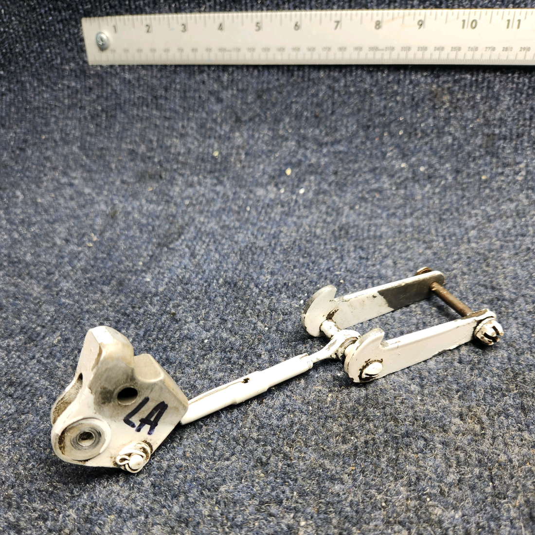 Used aircraft parts for sale, 67031-002 Piper PA32RT-300 LH GEAR RETRACTION FITTING / AND HOOK