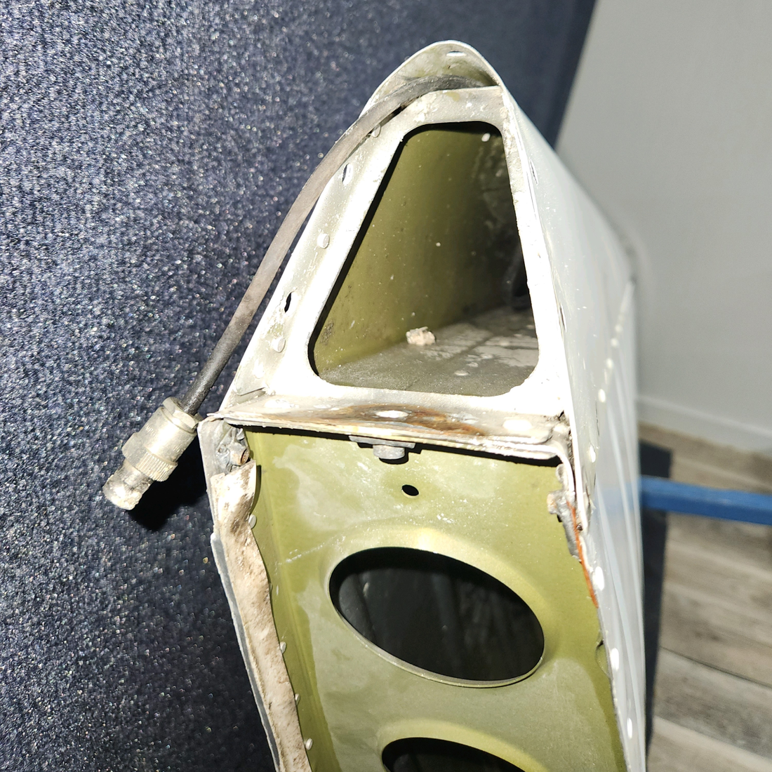 Used aircraft parts for sale, 66975-004 Piper PA28-161 Vertical fin