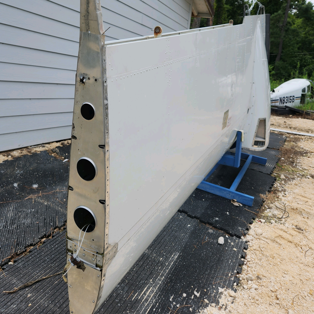 Used aircraft parts for sale, 96-110005-610 BEECHCRAFT 95-55B RH WING ASSY-"SEE PHOTOS FOR DETAIL" - SOLD COMPLETE OR PARTS OF WING.