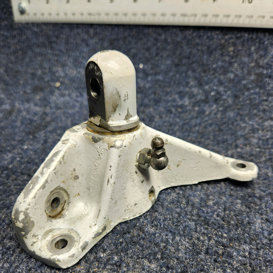 Used aircraft parts for sale, 95643-007 Piper PA32RT-300 MAIN GEAR TRUSS BRACKET ASSEMBLY RH (3/8")