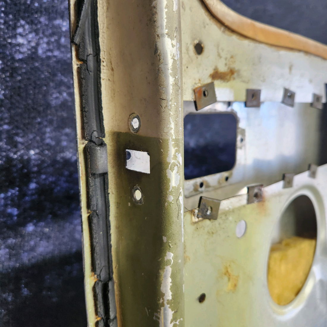 Used aircraft parts for sale, 0511460-49 CESSNA 172K LH CABIN DOOR STRUCTURE