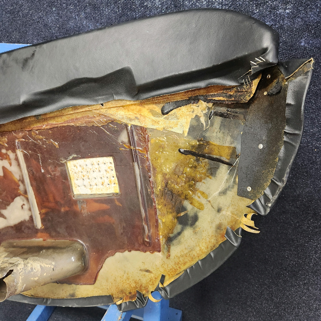 Used aircraft parts for sale, 169-534089-3 Beechcraft C23 SUNDOWNER GLARESHIELD ASSEMBLY