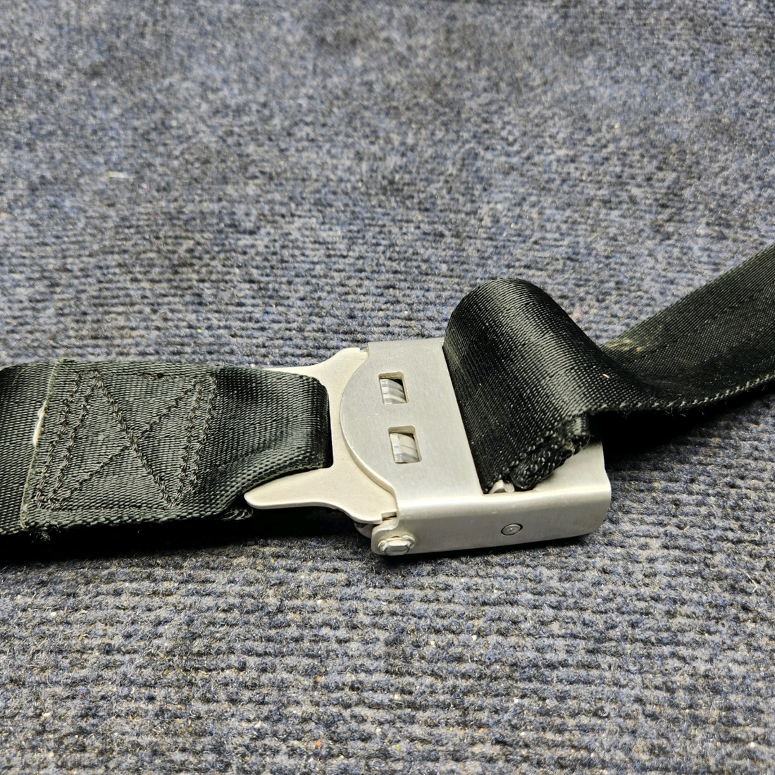 Used aircraft parts for sale, FDC-5900-150-2 Davis Aircraft Products Mooney M20J SEATBELT MOONEY REAR SEAT (BLACK)