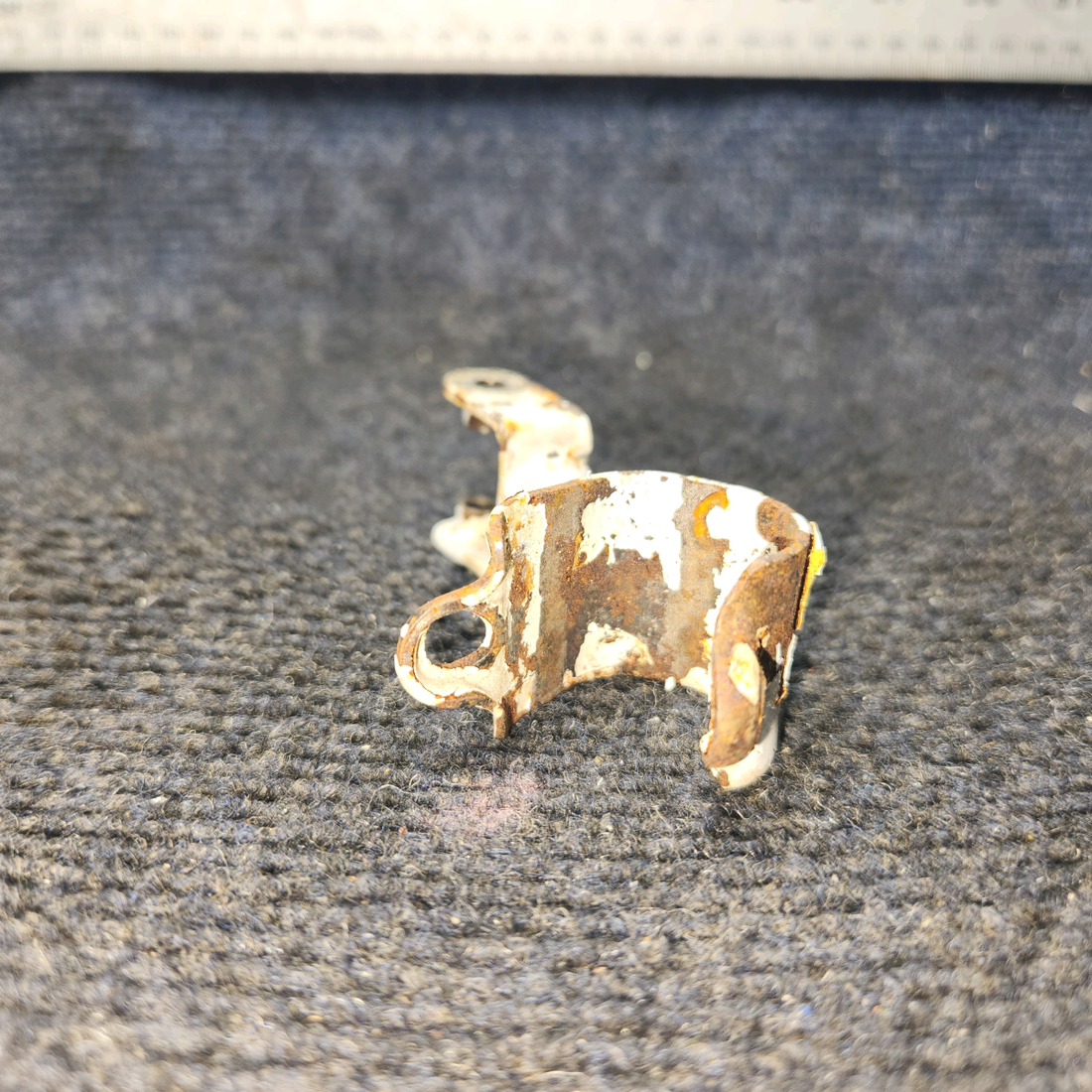 Used aircraft parts for sale, 550015-001 Mooney M20J Suport Main Landing Gear Rear