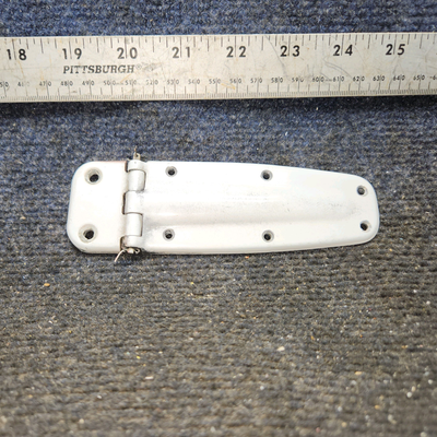 Used aircraft parts for sale, 0413426-4 cessna 150G Hinge Assembly – LH Lower & RH Upper
