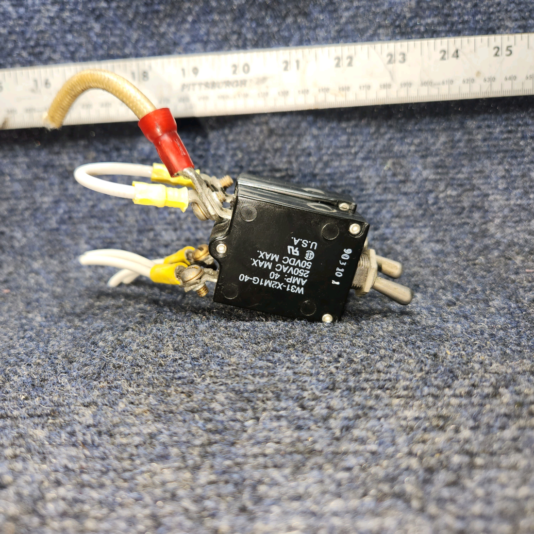 Used aircraft parts for sale, W31-X2M1G-40 CESSNA 172K TYCO TOGGLE BREAKER SWITCH ASSEMBLY (AMPS: 40) TWO (2)