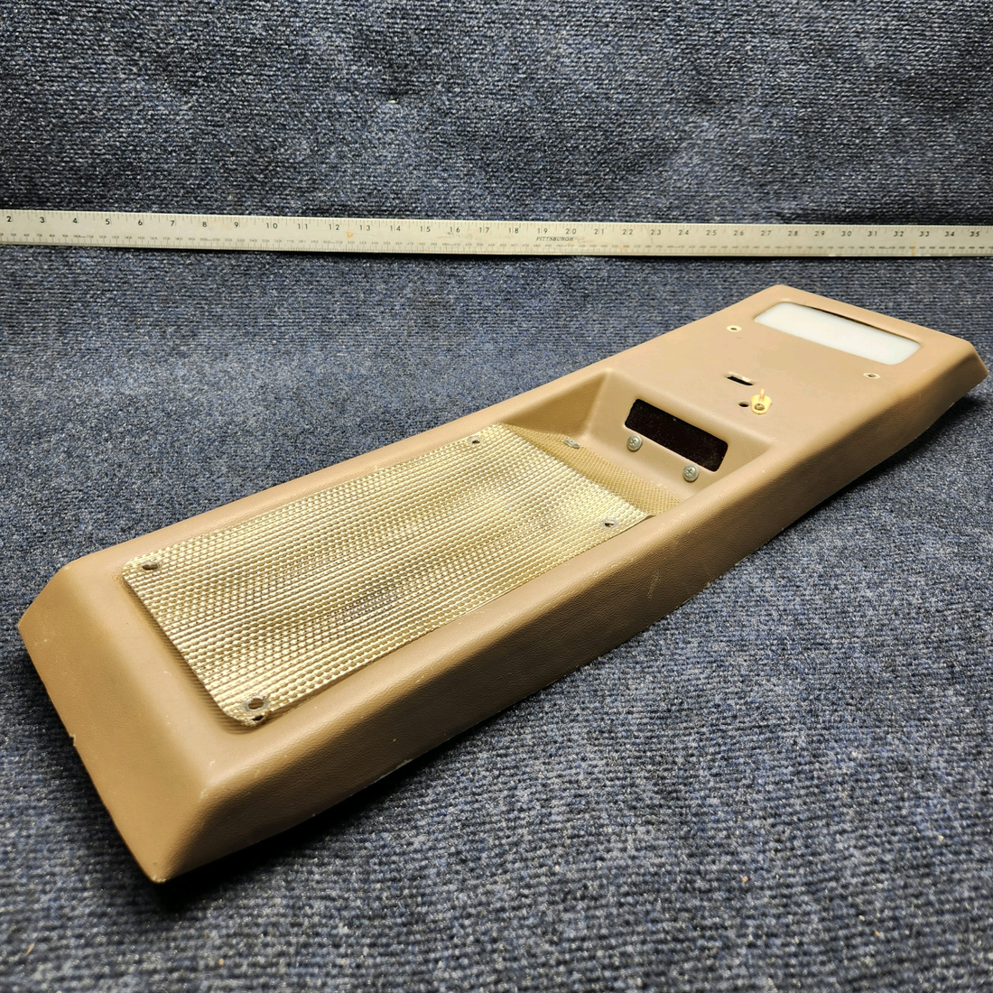 Used aircraft parts for sale, 169-364031-1 Beechcraft C23 SUNDOWNER SPEAKER & LIGHT INSTALLATION CABIN OVERHEAD