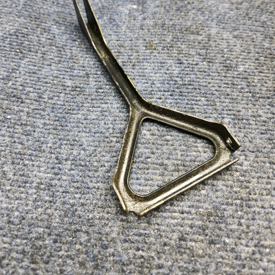 Used aircraft parts for sale, 0411564-3 Cessna CESSNA C172RG RUDDER PEDAL ARM
