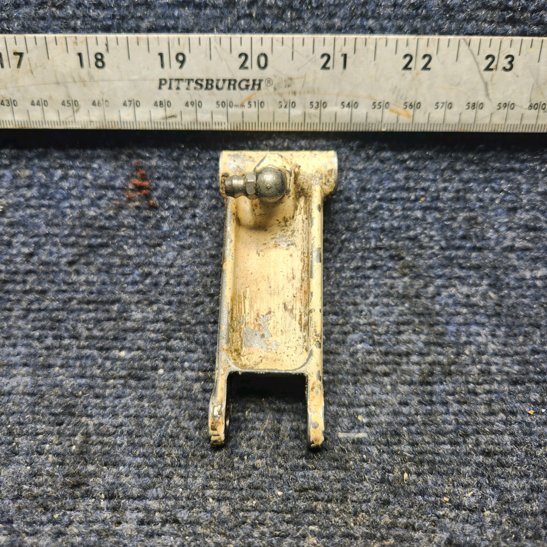 Used aircraft parts for sale, 35-825035 Beechcraft F33A NOSE GEAR STEERING IDLER CROSS LINK ASSY