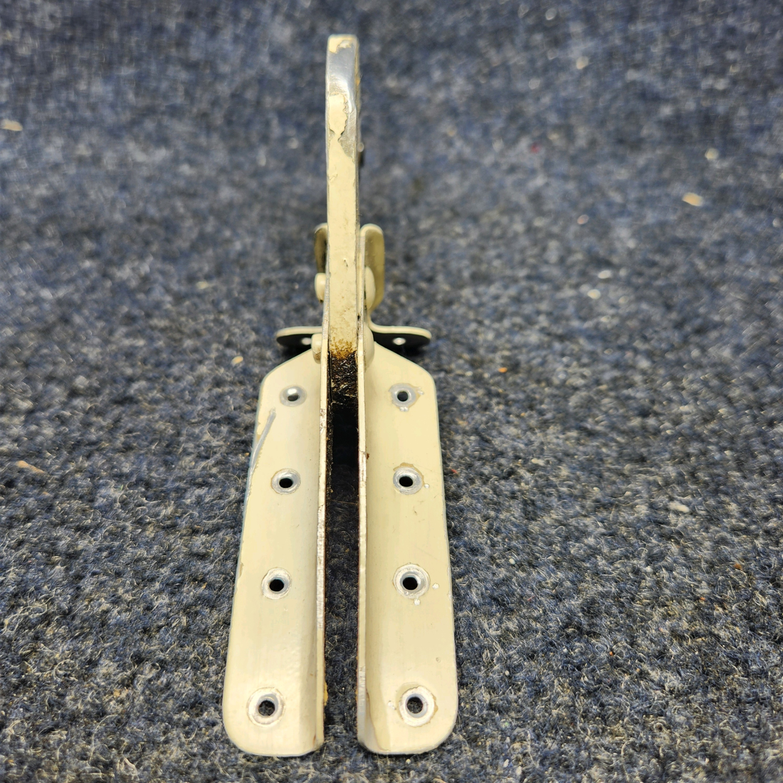 Used aircraft parts for sale, 35-410077-12 BEECHCRAFT F35 NOSE GEAR DOOR HINGE AFT