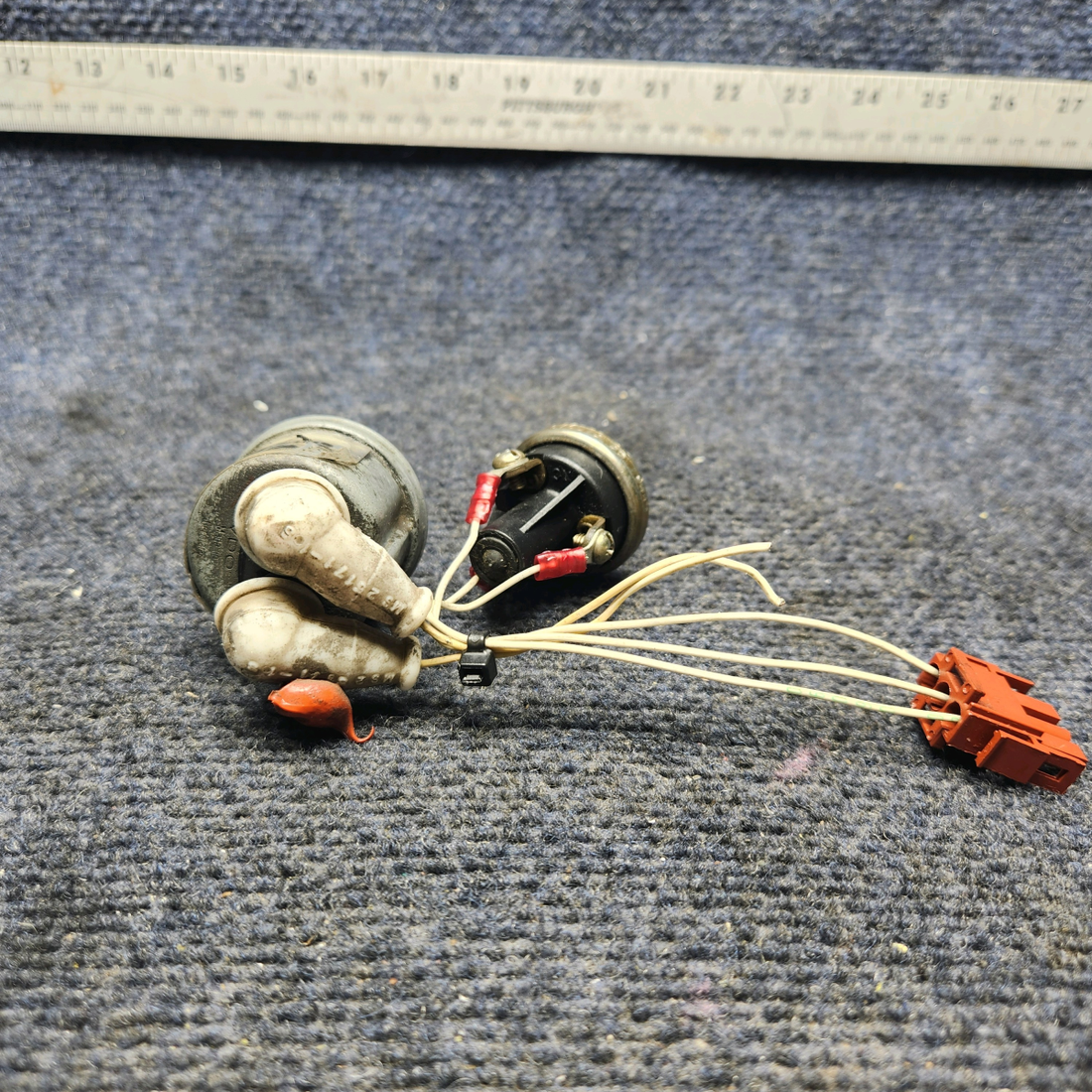 Used aircraft parts for sale, S-76073-35 PIPER PA28-161 Warrior III HOBBS CORP VALVE SOLENOID ASSEMBLY