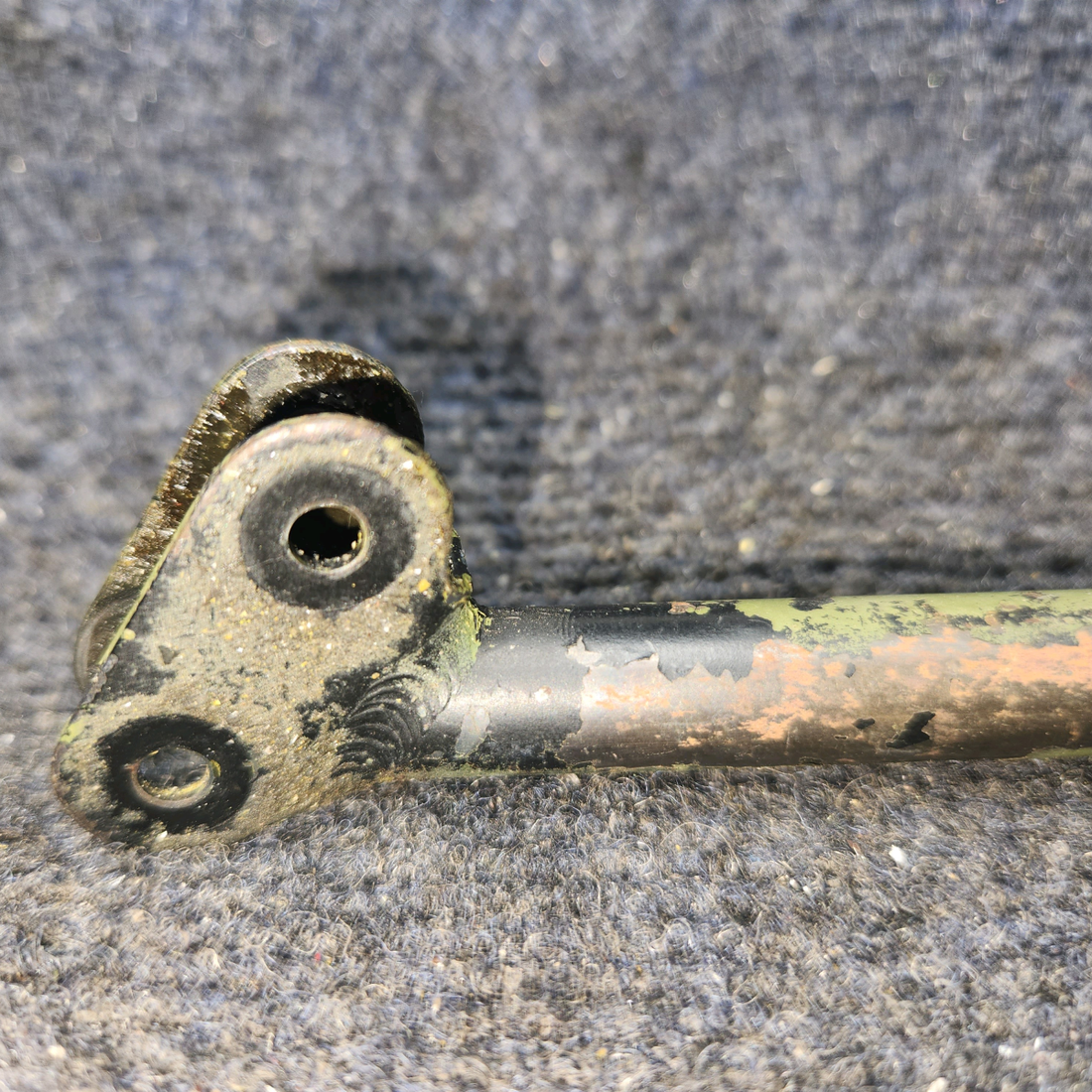 Used aircraft parts for sale, 913040-000 Mooney M20J Elevator Bellcrank Assy