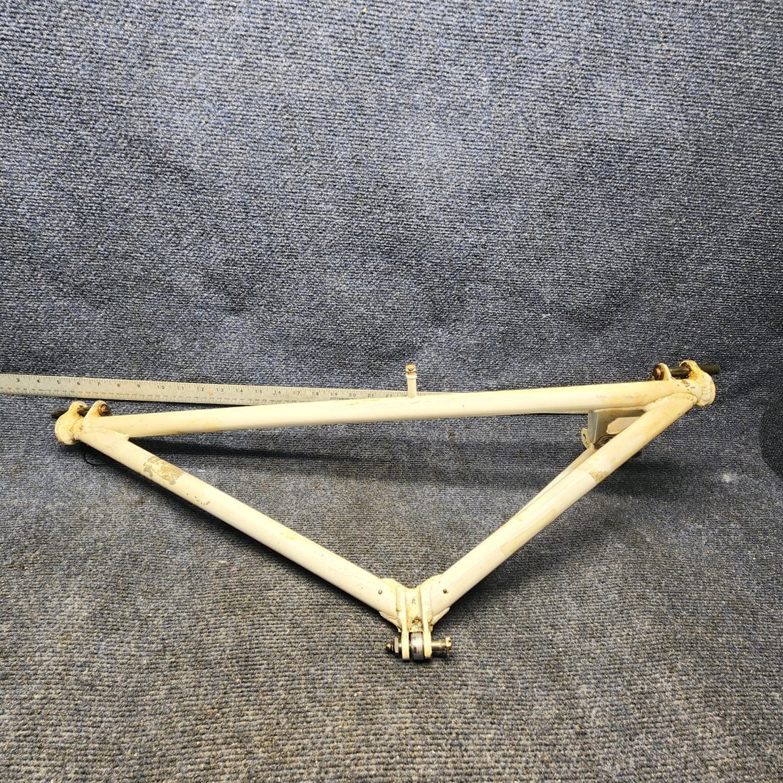Used aircraft parts for sale, 35-815155-610 Beechcraft F33A MAIN GEAR RETRACT BRACE ASSEMBLY LH
