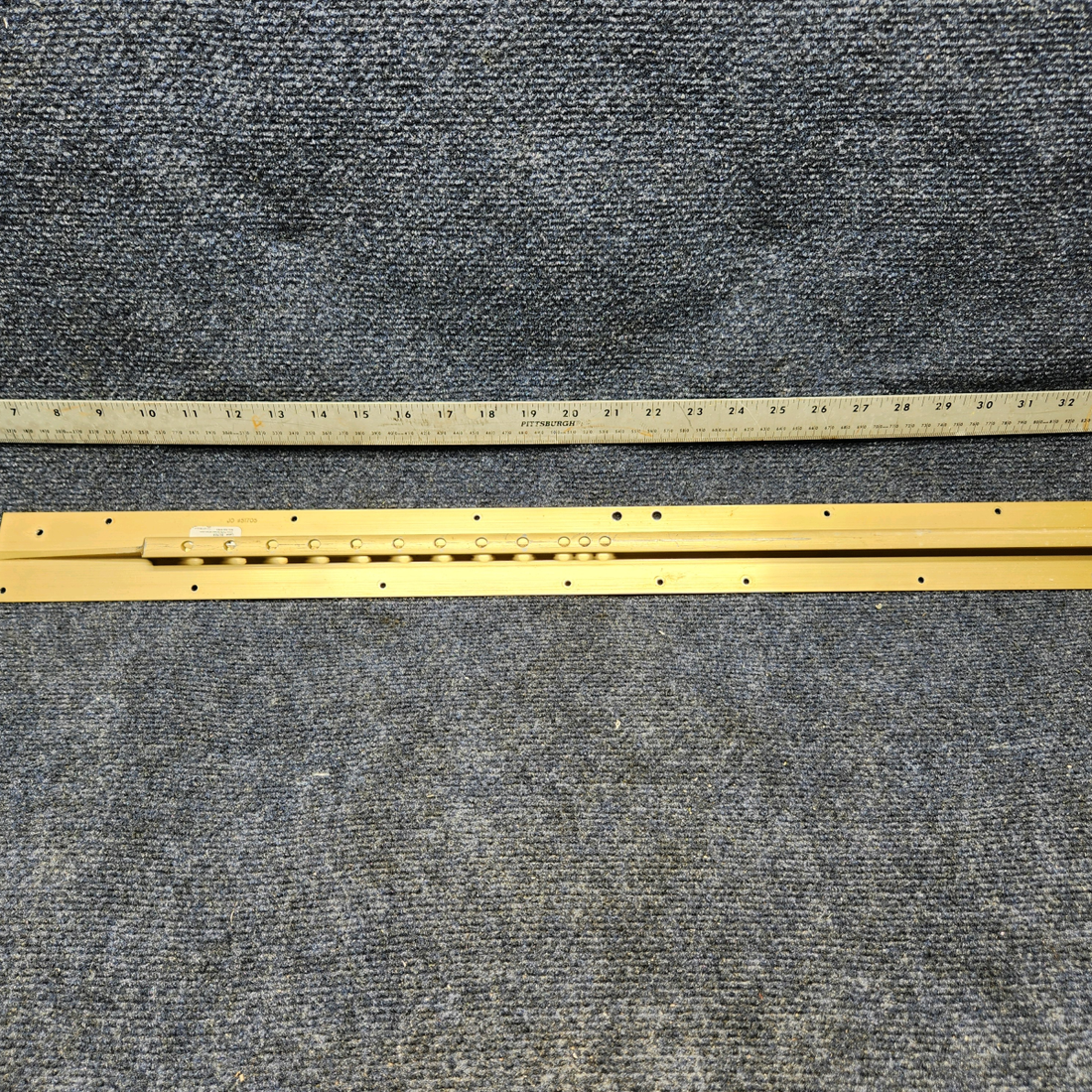 Used aircraft parts for sale, MC2414002-2 CESSNA C172RG SEAT RAIL, OUT LH, IN RH,