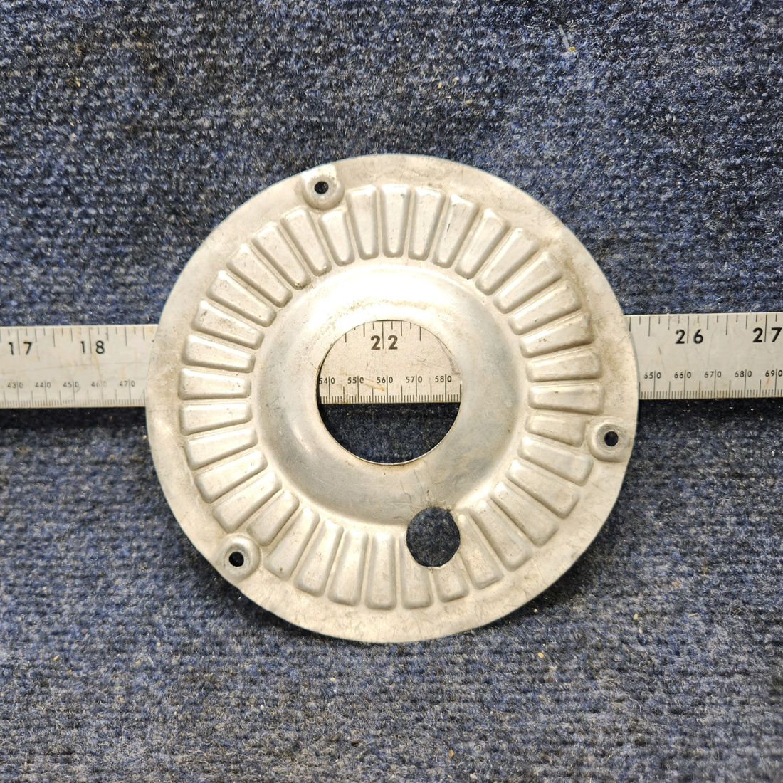 Used aircraft parts for sale, 0743627-5 Cessna 172RG Cap Hub nose