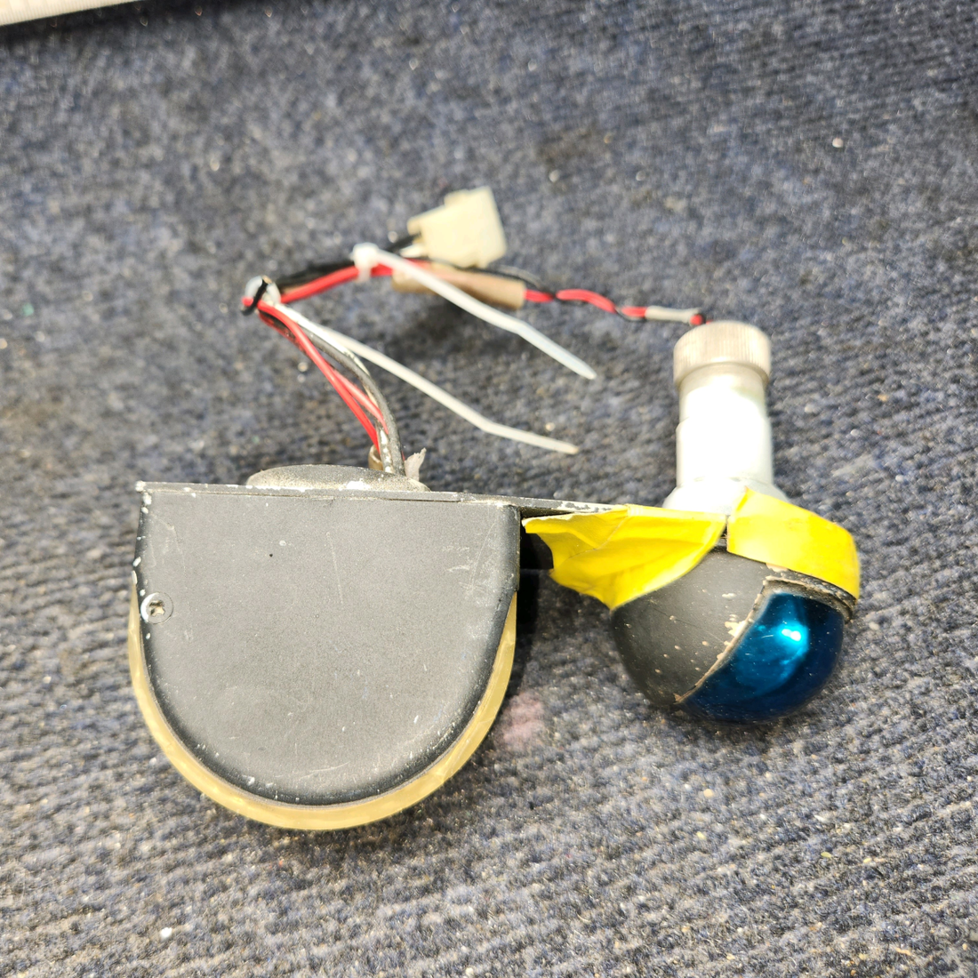 Used aircraft parts for sale, 702000-2 Mooney M20K Strobe Light Navigation  Assy