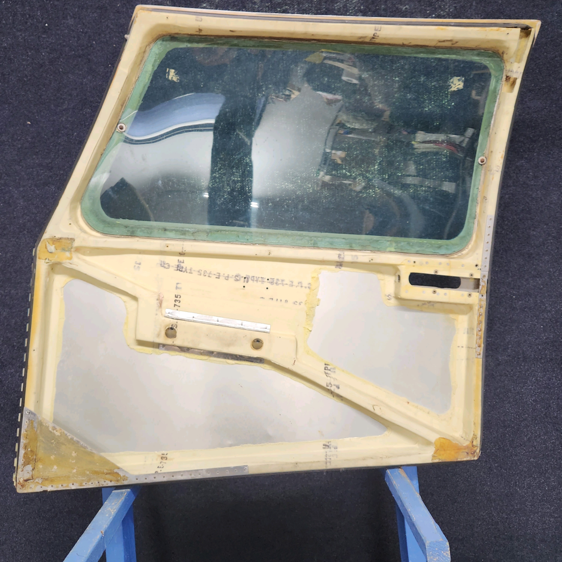 Used aircraft parts for sale, 169-420036-620 Beechcraft C23 SUNDOWNER RH DOOR ASSY