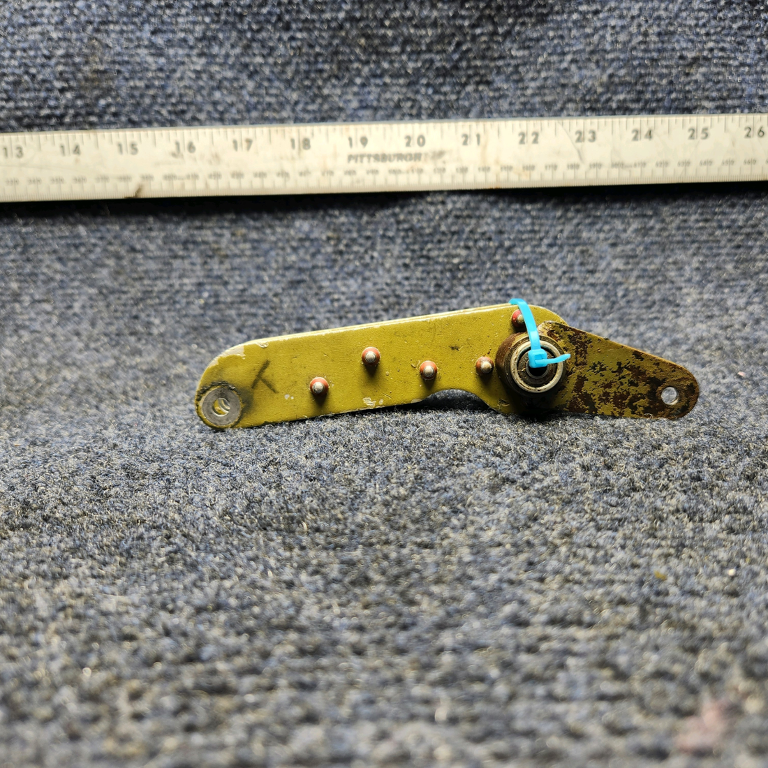 Used aircraft parts for sale, 913033-000 Mooney M20J AFT ELEVATOR BELLCRANK ASSY