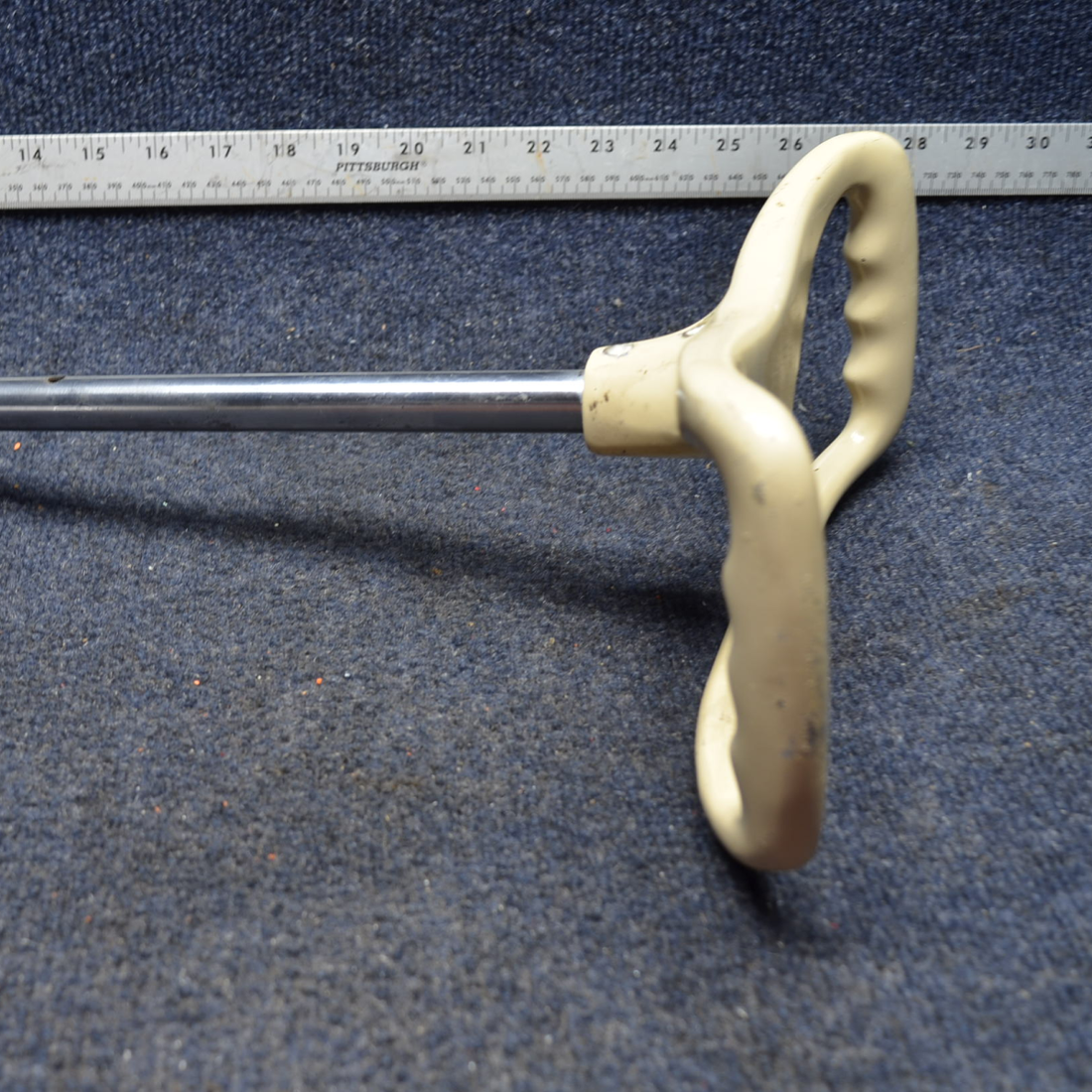 Used aircraft parts for sale, 0513136-1 Cessna C175 CONTROL WHEEL ASSY W/ SHAFT DIAMETER 0.64"